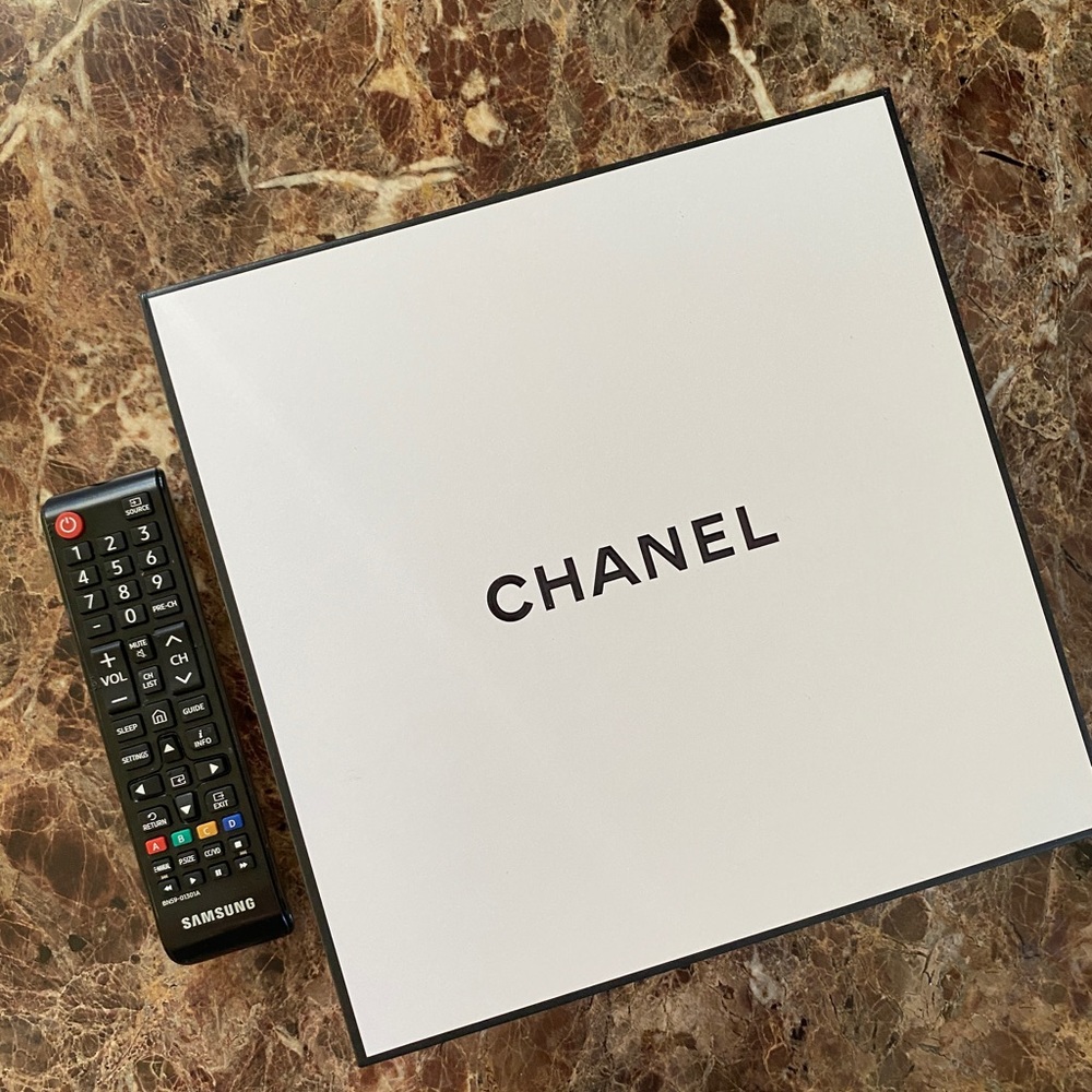 Chanel Box - Picture 2 of 10